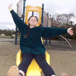 Meet your Posher, Hallie